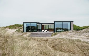 Gläsernes Strandhaus